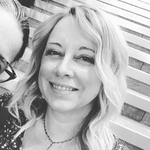 Meet your Posher, Carrie - Picture 3 of 5